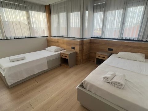 Dört Kişilik Aile Odası tek kişilik yataklar